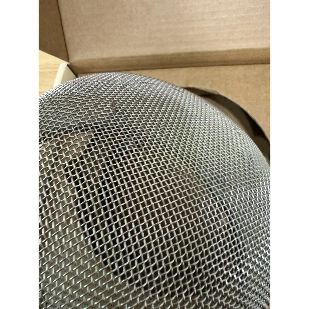 Caraway 2 Qt Stainless Steel Strainer (damage)